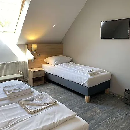 Hotel Kis Szieszta 3*
